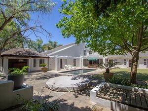 5 Bed House in Constantia
