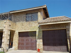 3 Bed Duplex in Noordhang