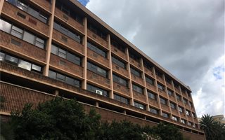 737 m² Commercial space in Houghton Estate
