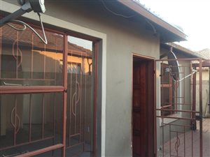 2 Bed Apartment in Clayville