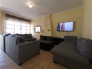 3 Bed House in Roodepoort Central