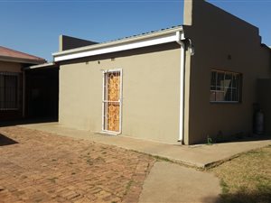 1 Bed House in Kempton Park Central