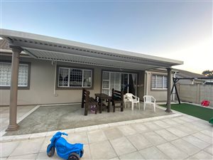 3 Bed House in Paradise Valley