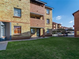 2 Bed Apartment in Erand Gardens