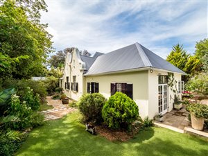 4 Bed House in Claremont Upper