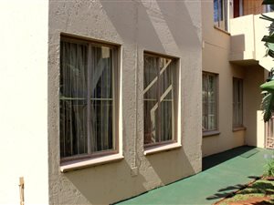 3 Bed Duplex in Magalieskruin