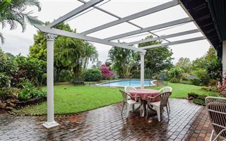 4 Bedroom House in Woodside