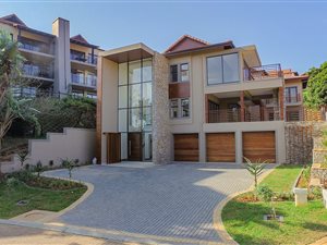 4 Bed House in Westbrook