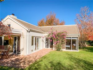 2 Bed House in Erinvale Estate