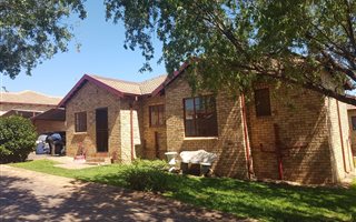 3 Bedroom Duplex in Elandspark