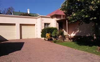 3 Bedroom Townhouse in Heidelberg Central