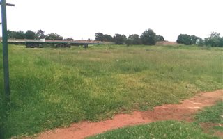 8138 m² Land available in Brentwood Park