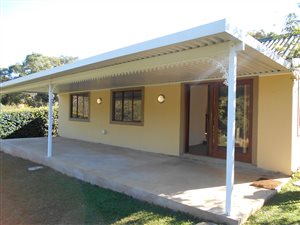 2 Bed Garden Cottage in Hillcrest Park