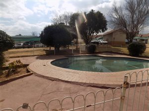 2 Bed Townhouse in Rembrandt Ridge