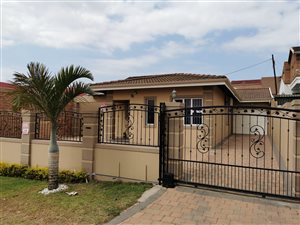 3 Bed House in Woodview