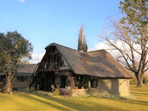 5 Bed House in Marlbank