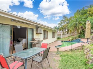 5 Bed House in Caversham Glen