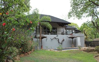 2 Bedroom House in Numbi Park