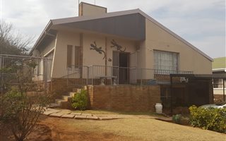 3 Bedroom House in Uitsig