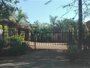 2 Bed House in Doornpoort and surrounds