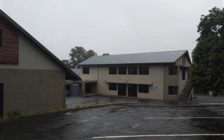 210 m² Office Space in Kloof