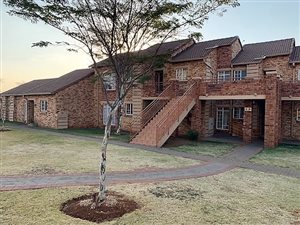 2 Bed Apartment in Mooikloof Ridge