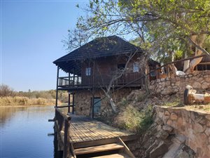 8.6 ha Farm in Roodeplaat