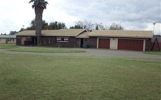 5.5 ha Farm in Homelands