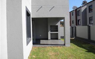 2 Bedroom Apartment in Honeydew Ridge