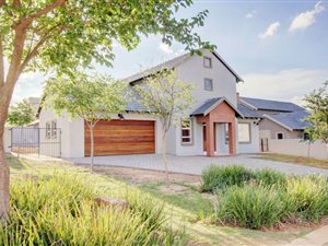 4 Bed House in Country View Estate