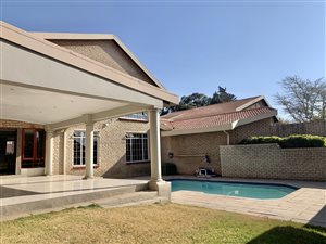 4 Bed Duplex in Woodmead
