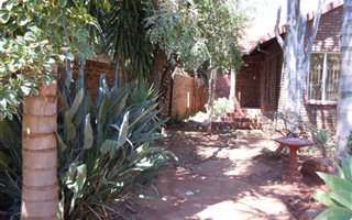 3 Bedroom House in Val de Grace