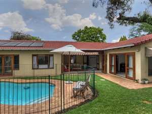 3 Bed House in Bryanston East