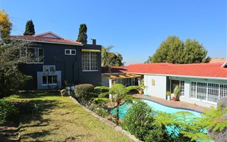 4 Bedroom House in Weltevreden Park
