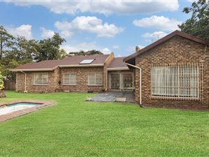 4 Bed House in Parkhill Gardens