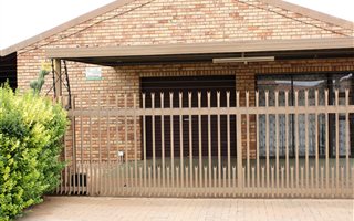 3 Bedroom Townhouse in Minerva Gardens