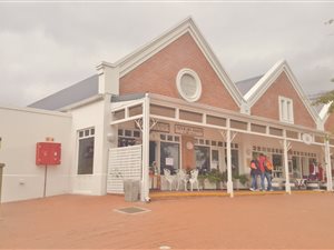 150 m² Commercial space in Franschhoek