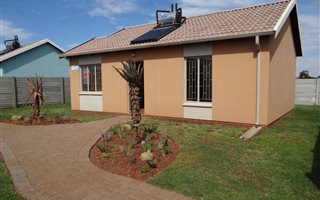 2 Bedroom House in Eden Park