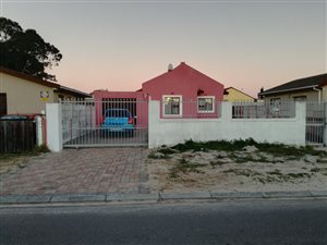 3 Bed House in Highbury