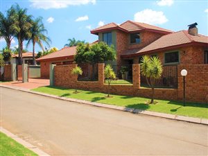 5 Bed House in Ruimsig