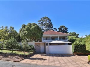 4 Bed House in Parel Vallei