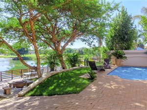 5 Bed House in Westlake Estate