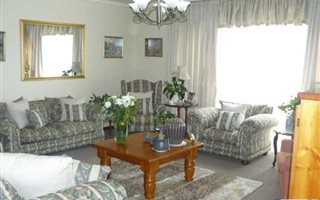3 Bedroom House in East Geduld
