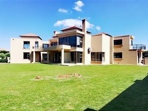 4 Bedroom House in Meyersdal Eco Estate