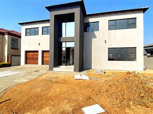 4 Bed House in The Orchards