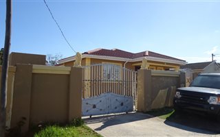 3 Bedroom House in Amalinda