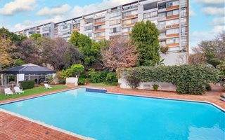2 Bedroom Apartment in Benmore Gardens