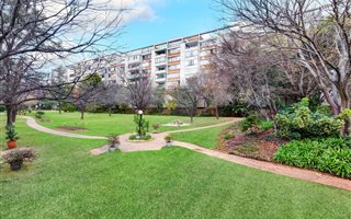 2 Bedroom Apartment in Benmore Gardens