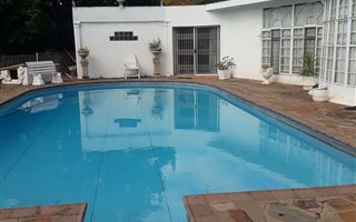 1 Bedroom House in Houghton Estate