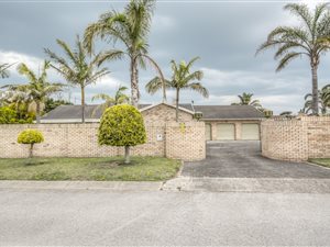 3 Bed House in Brymore